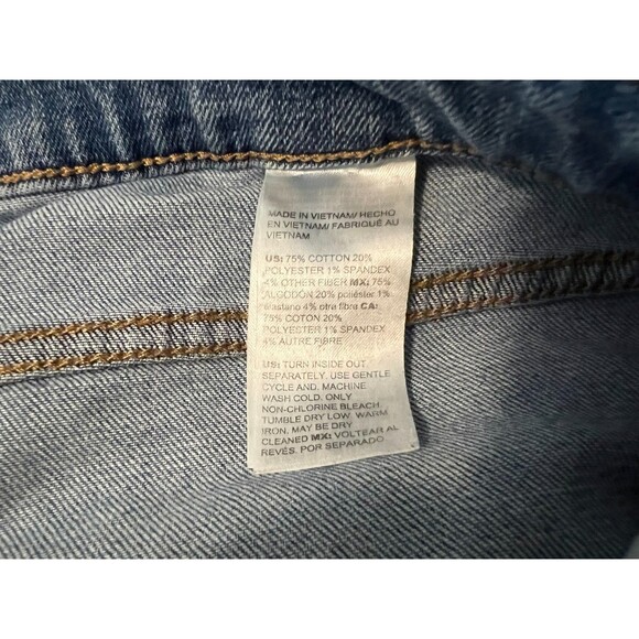 Chico's Boyfriend Ankle Jeans  Size 8r (1) Light Wash Stretch Denim  Boho Casual - Picture 10 of 13